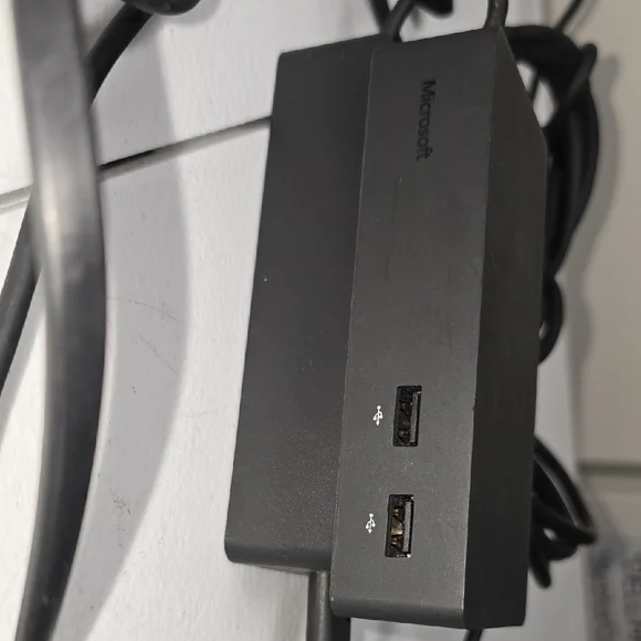 Microsoft Black Multi-Port USB & Ethernet Docking Hub